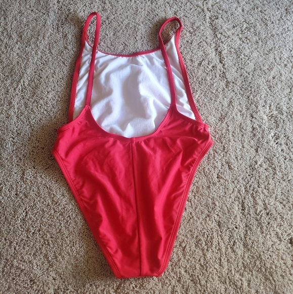 Dippin' Daisy's Squad Red Onepiece Size Sm… - Picture 3 of 5